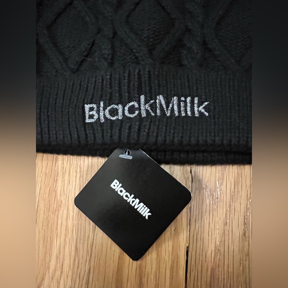 BlackMilk OSFA Pom-pom Christmas Beanie Knit Hat - Picture 3 of 8